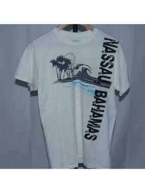 Del Sol Nassau Bahamas Palm Tree Wave Graphic T-Shirt White Medium